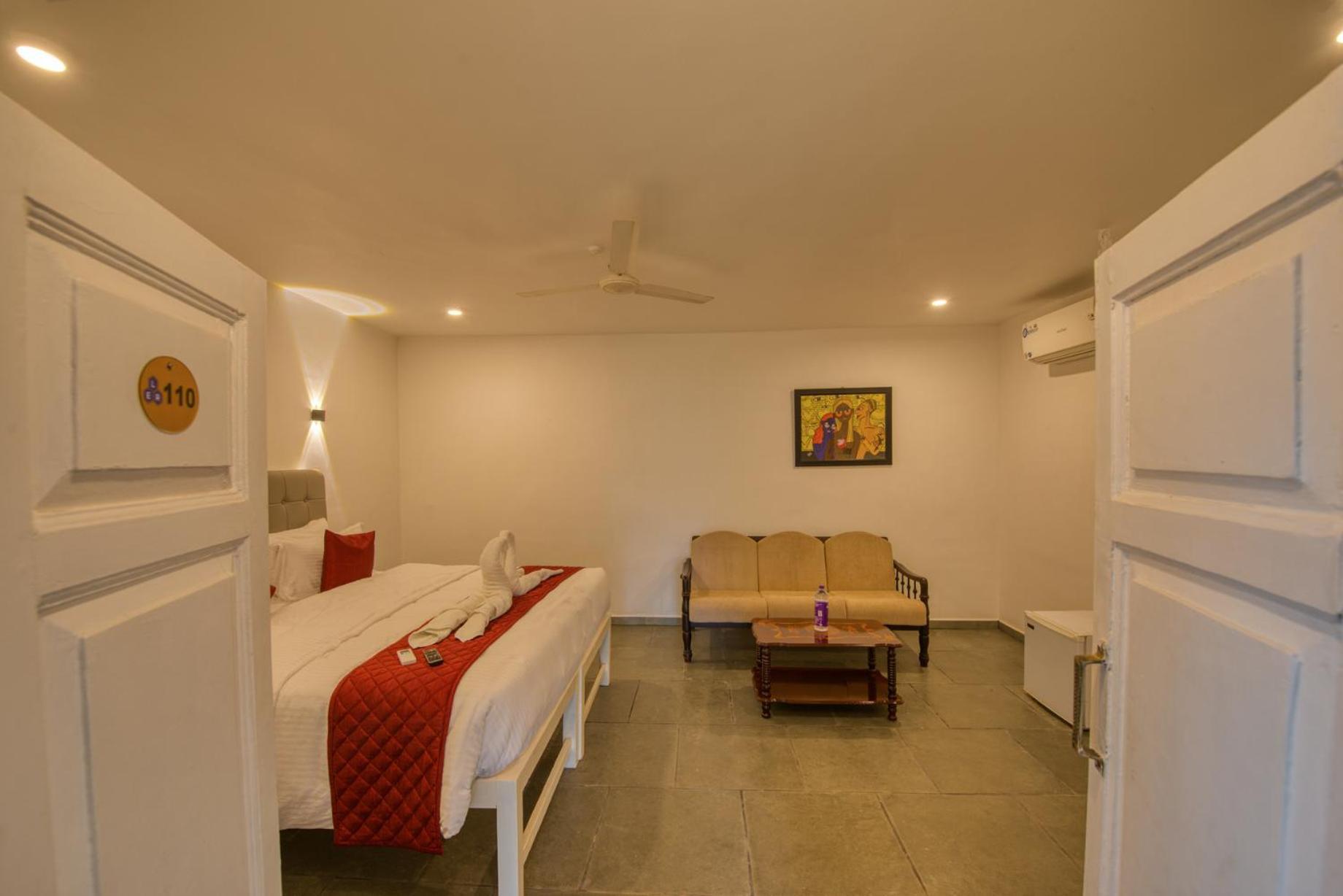 Le Epic Resort Virampattinam Exterior photo