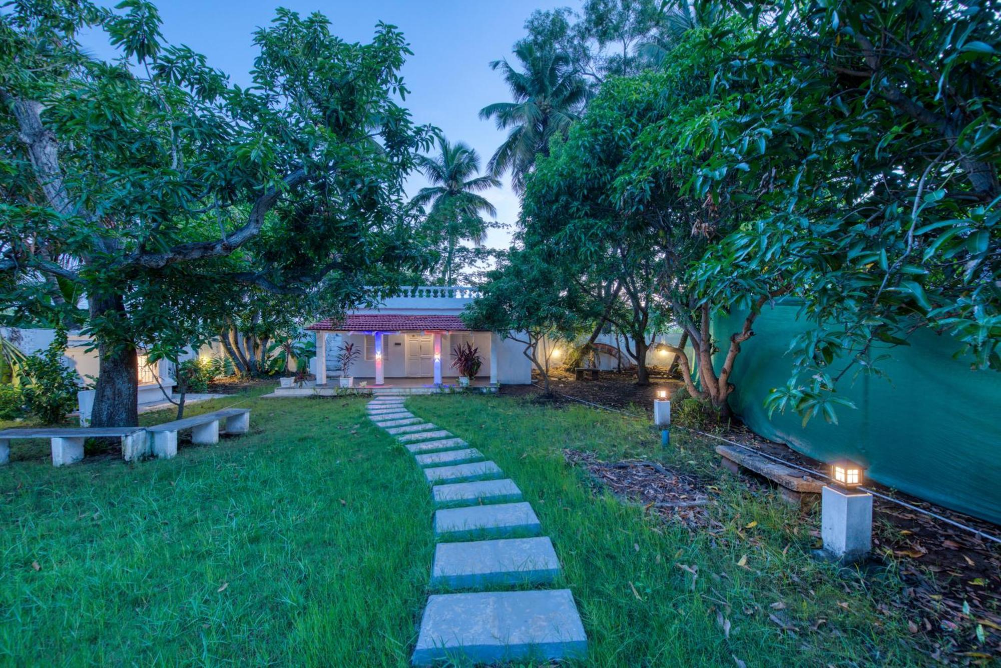 Le Epic Resort Virampattinam Exterior photo
